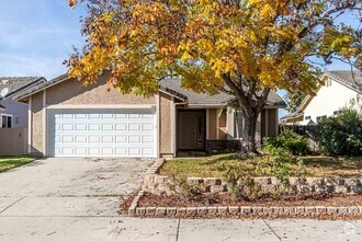 Building Photo - ***STUNNING SAN MARCOS 3 BED 2 BATH***OPEN...