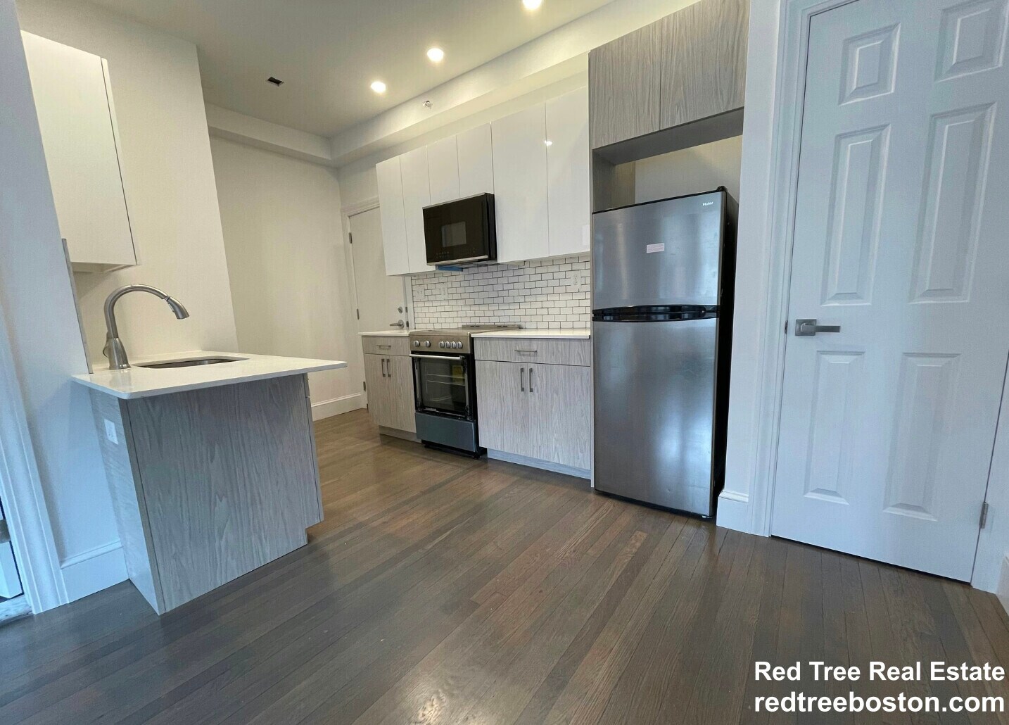 Building Photo - 11 Queensberry St