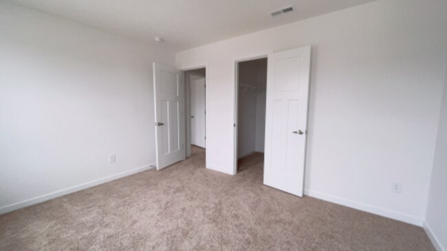 Building Photo - 1630 Lewes Castle Dr