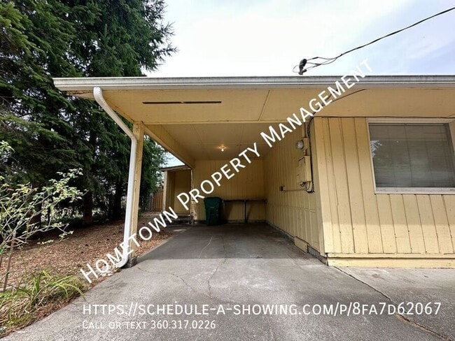 Building Photo - 523 Boulevard Rd SE