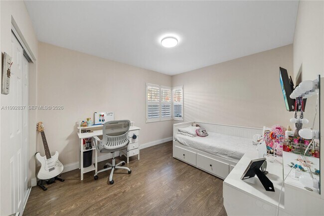 Building Photo - 366 Bedford Ave