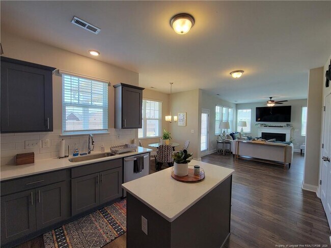 Building Photo - 6524 Carswell Dr