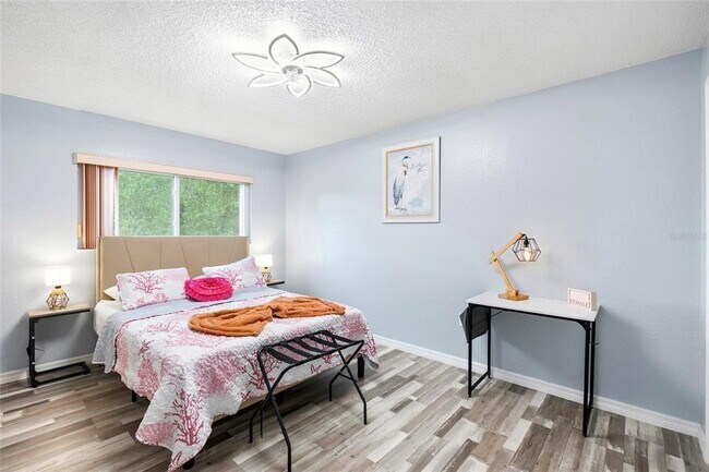 Building Photo - 11263 Murraysville Dr
