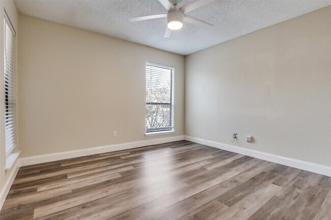 Building Photo - 1310 Harwell Dr