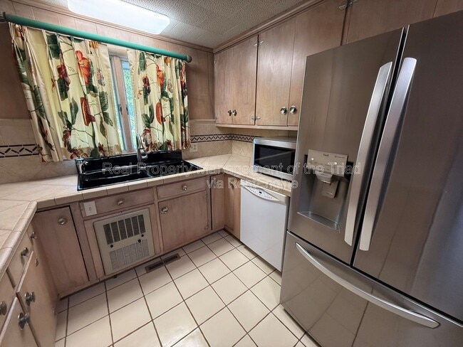 Building Photo - 1507 Pinehurst Dr