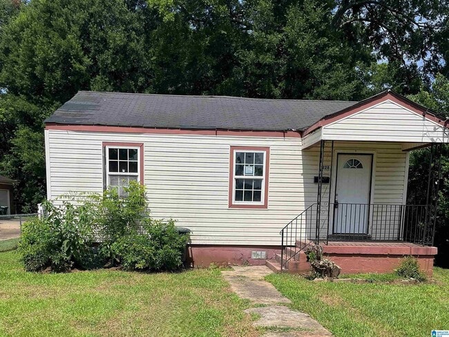 Primary Photo - 1228 Mims St SW