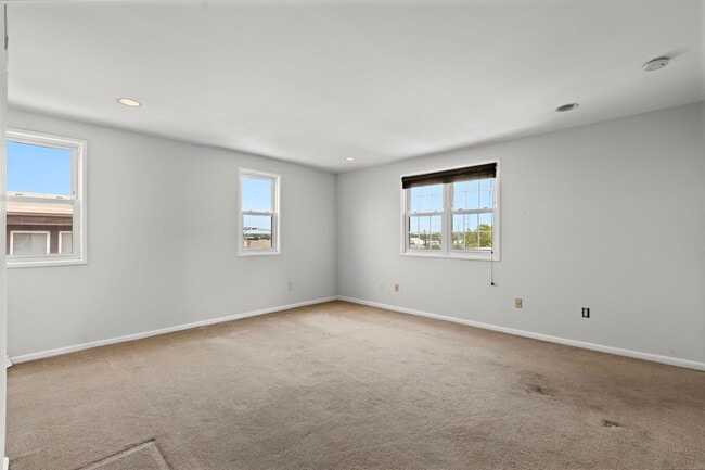 Building Photo - 1021 Liberty Ave