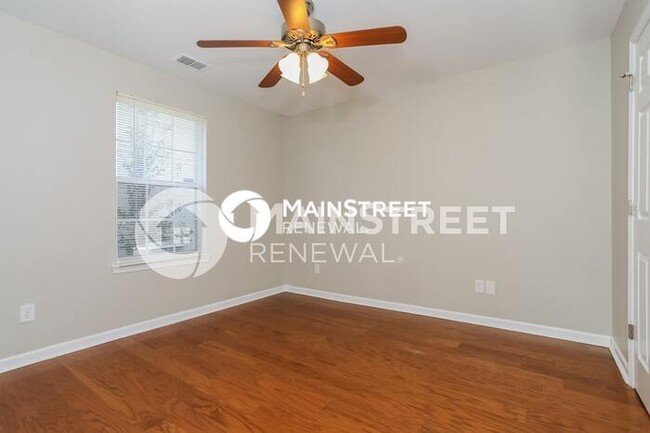 Building Photo - 121 Courtney Dr