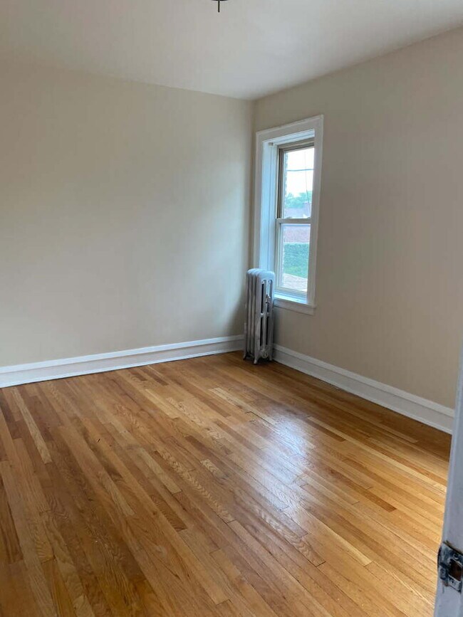 Building Photo - 1729 W 91st St