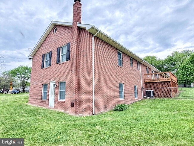 Building Photo - 78 Brook Creek Rd