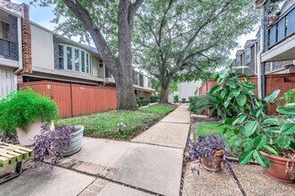 Building Photo - 2575 Marilee Ln