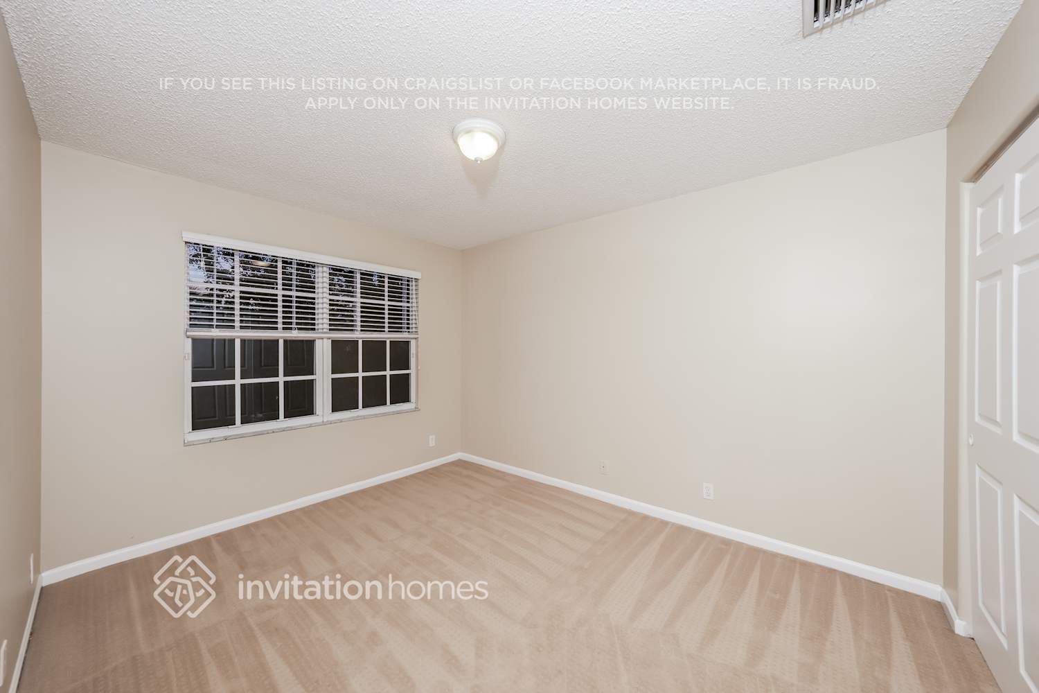 Building Photo - 7640 Colony Palm Dr