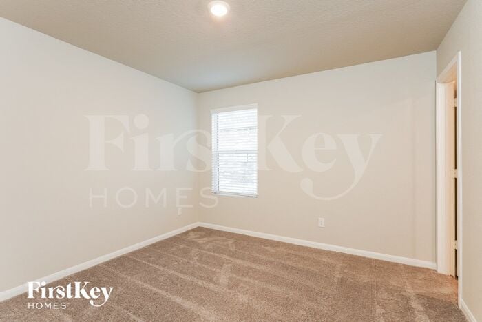 Building Photo - 15007 Maskette Ave