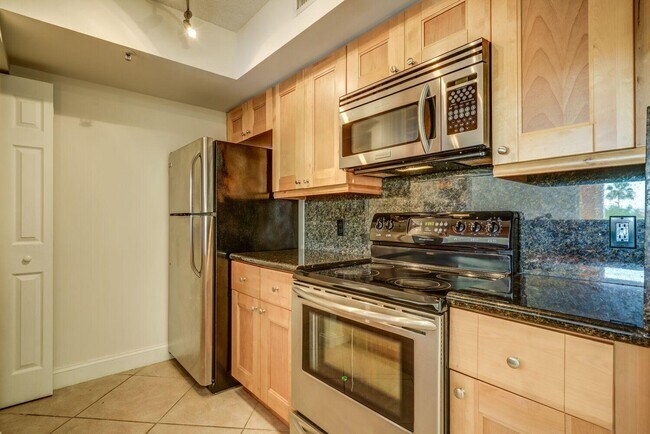 Building Photo - 103 Yacht Club Way