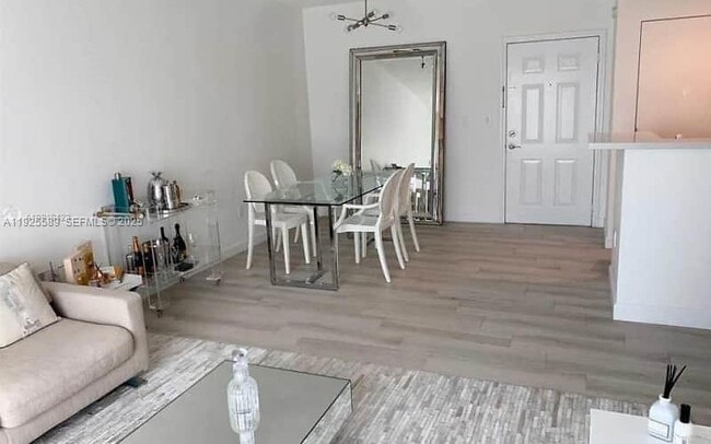 Building Photo - 50 Menores Ave