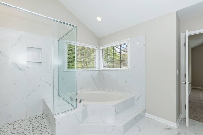 Building Photo - Meticulous Four Bedroom Dream Home!