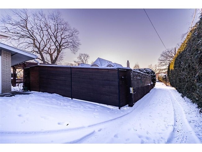 Building Photo - 139 Otis Avenue