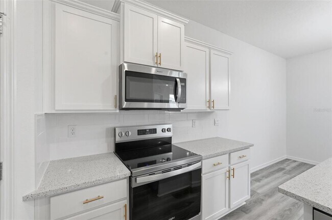 Building Photo - 31434 Paper Birch St