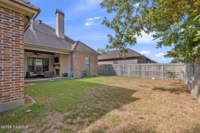 Building Photo - 216 Croft Row