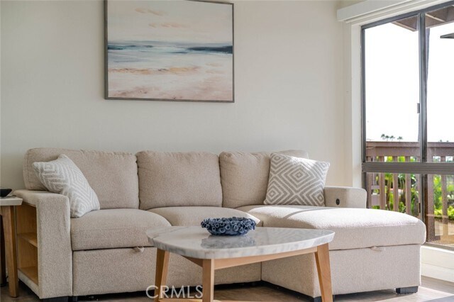 Building Photo - 11813 Ellice St