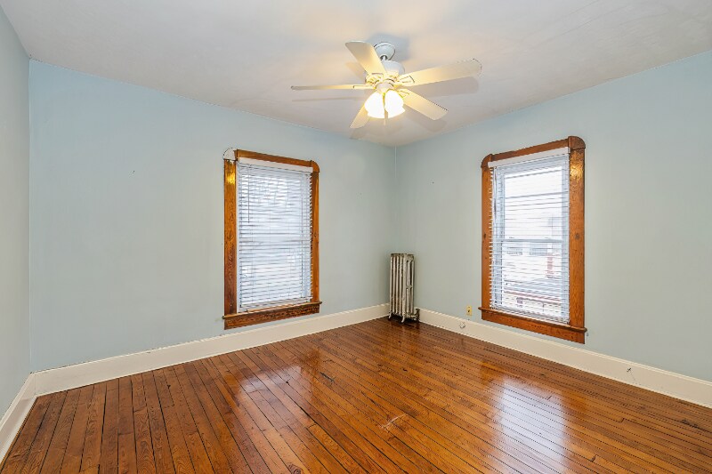 Building Photo - 977 Woodruff Pl E Dr