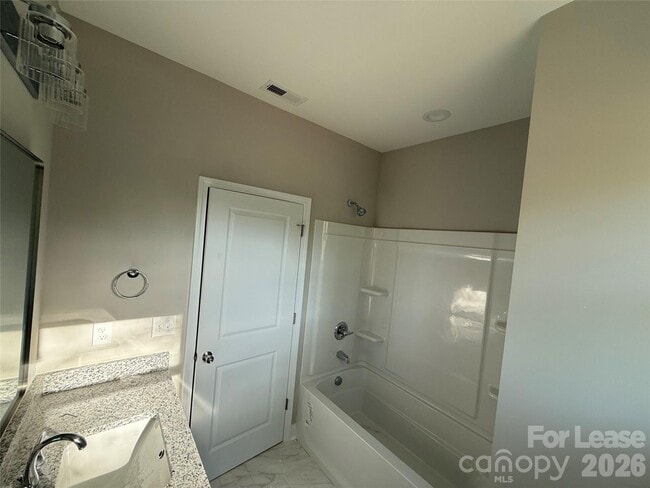 Building Photo - 5536-5538 Wrenn Dr