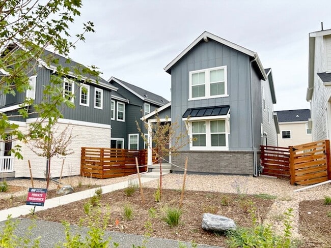 Building Photo - FREE RENT THROUGH OCT 15TH!!