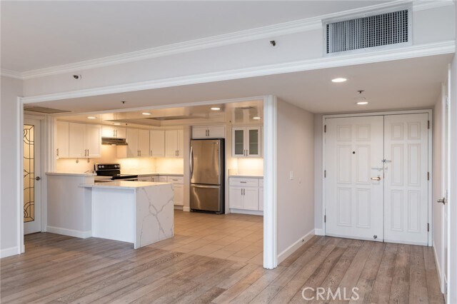 Building Photo - 345 Pioneer Dr