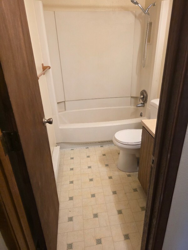 Building Photo - 840 Stone Mountain Ct