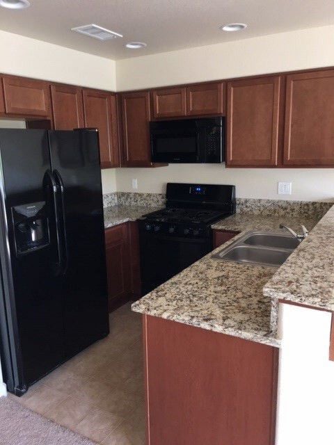 Building Photo - Kendall Creek Townhome - Sparks