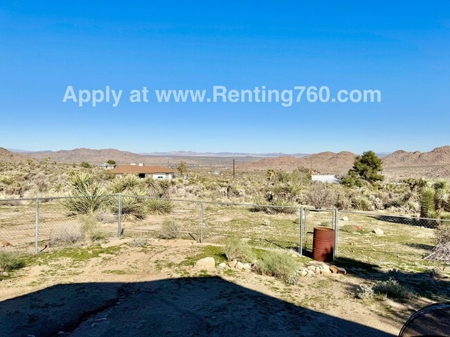 Building Photo - Cozy Cabin On The Hill