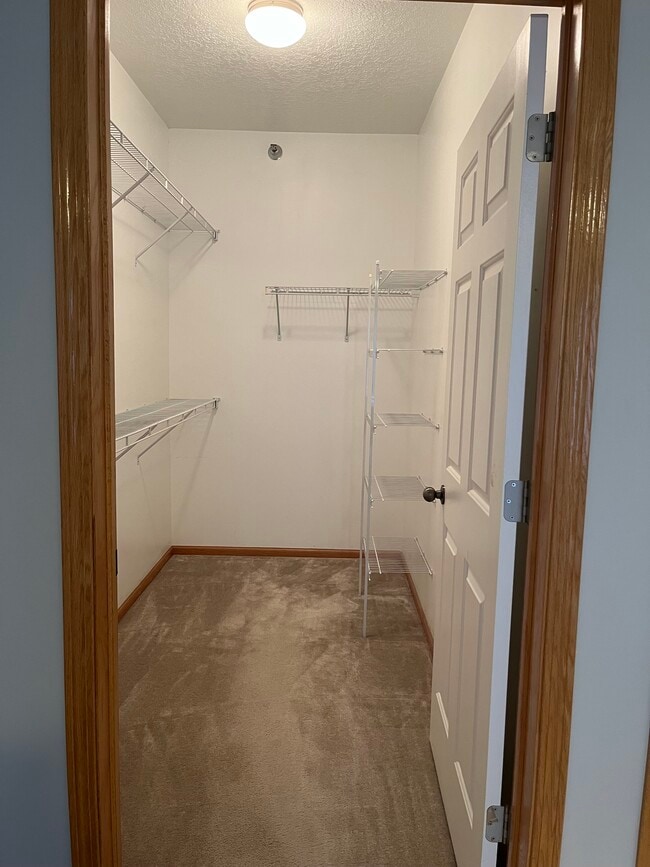 Building Photo - 1835 SW White Birch Cir