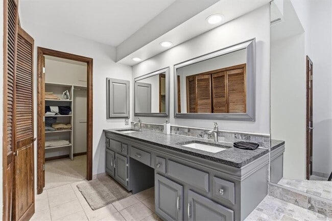 Building Photo - 2970 Woodruff Dr SE