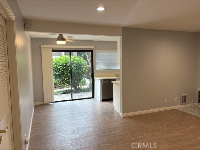 Building Photo - 21 Streamwood