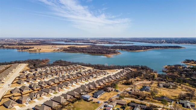Building Photo - 3309 Comal Dr