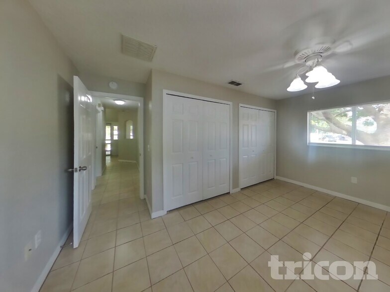 Building Photo - 4369 Montano Ave