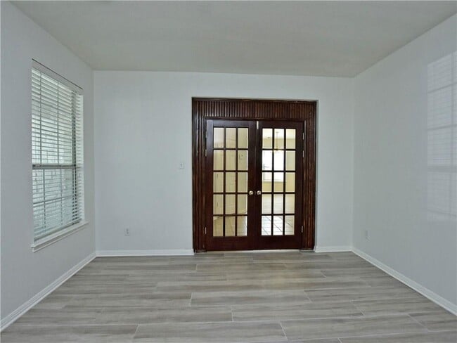 Building Photo - 1817 Chasewood Dr
