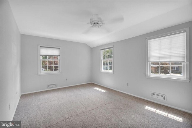 Building Photo - 118 Fenwick Rd