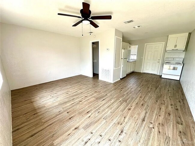 Building Photo - Mission Apartments