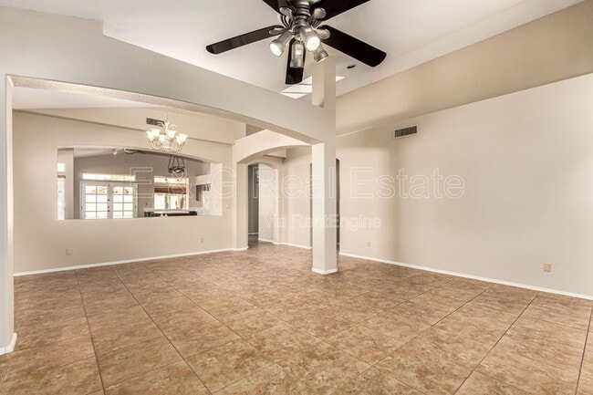 Building Photo - 16617 S 14th St