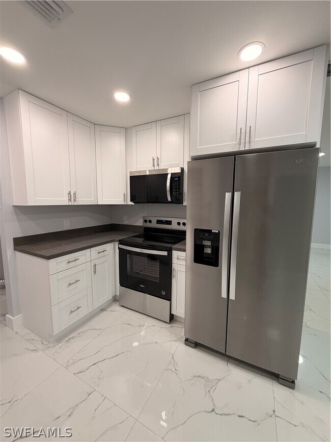 Building Photo - 3711 4th Ave NE