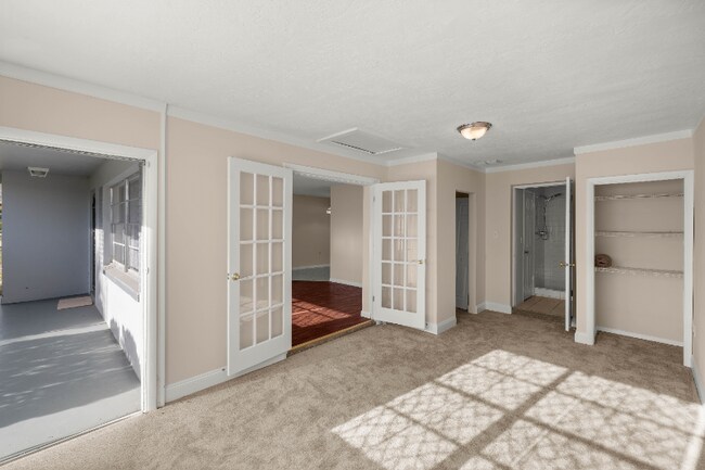 Building Photo - 88 S Adams St