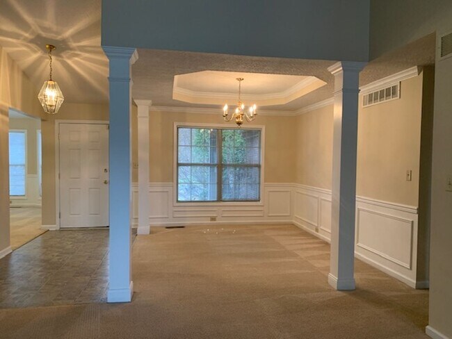 Building Photo - Chilesburg home with full unfinished basement  260206