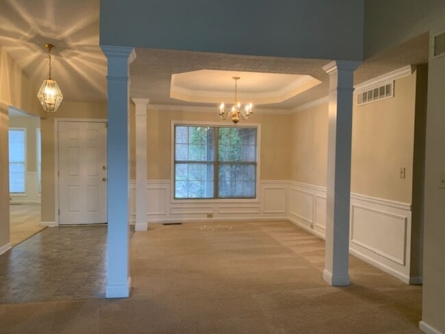 Building Photo - Chilesburg home with full unfinished basement  260409