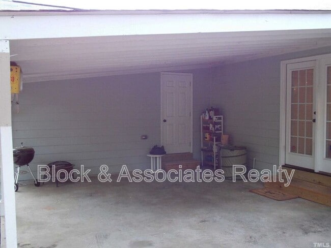 Building Photo - 626 Glascock St.