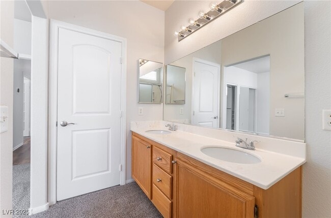 Building Photo - 8729 Shady Pines Dr
