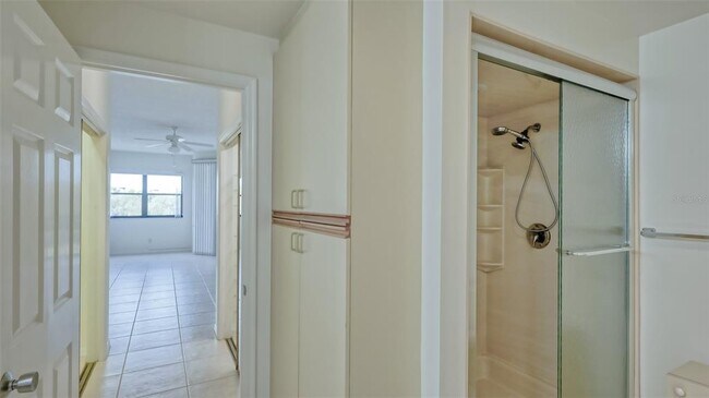 Building Photo - 5400 Eagles Point Cir