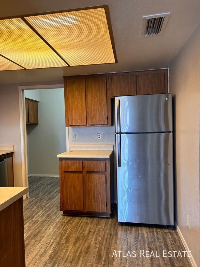 Building Photo - 3060 E Cicero St