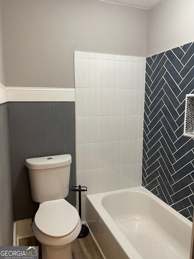 Building Photo - 2660 Turner Valley Cir SW