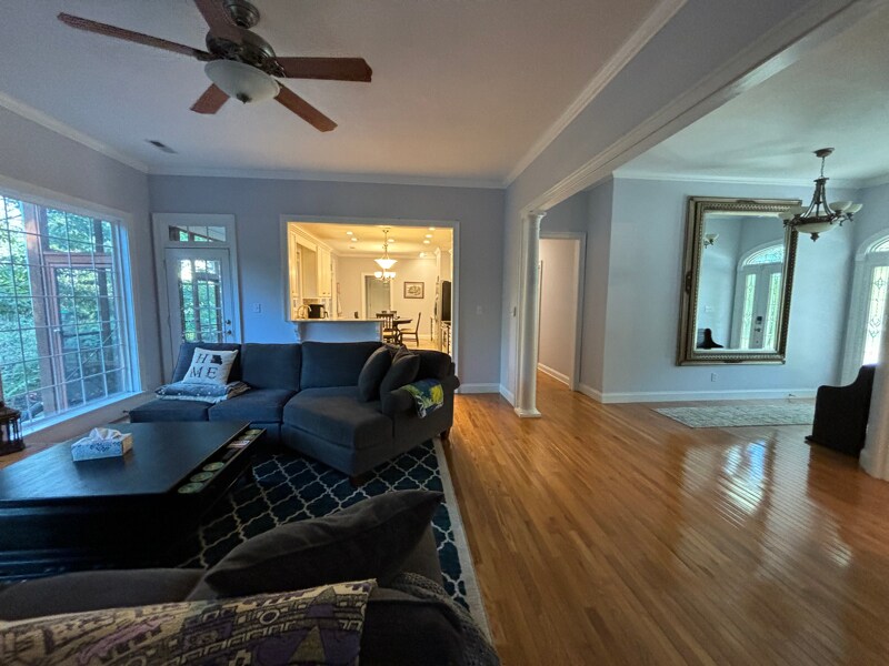 Building Photo - 613 Davis Acres Dr